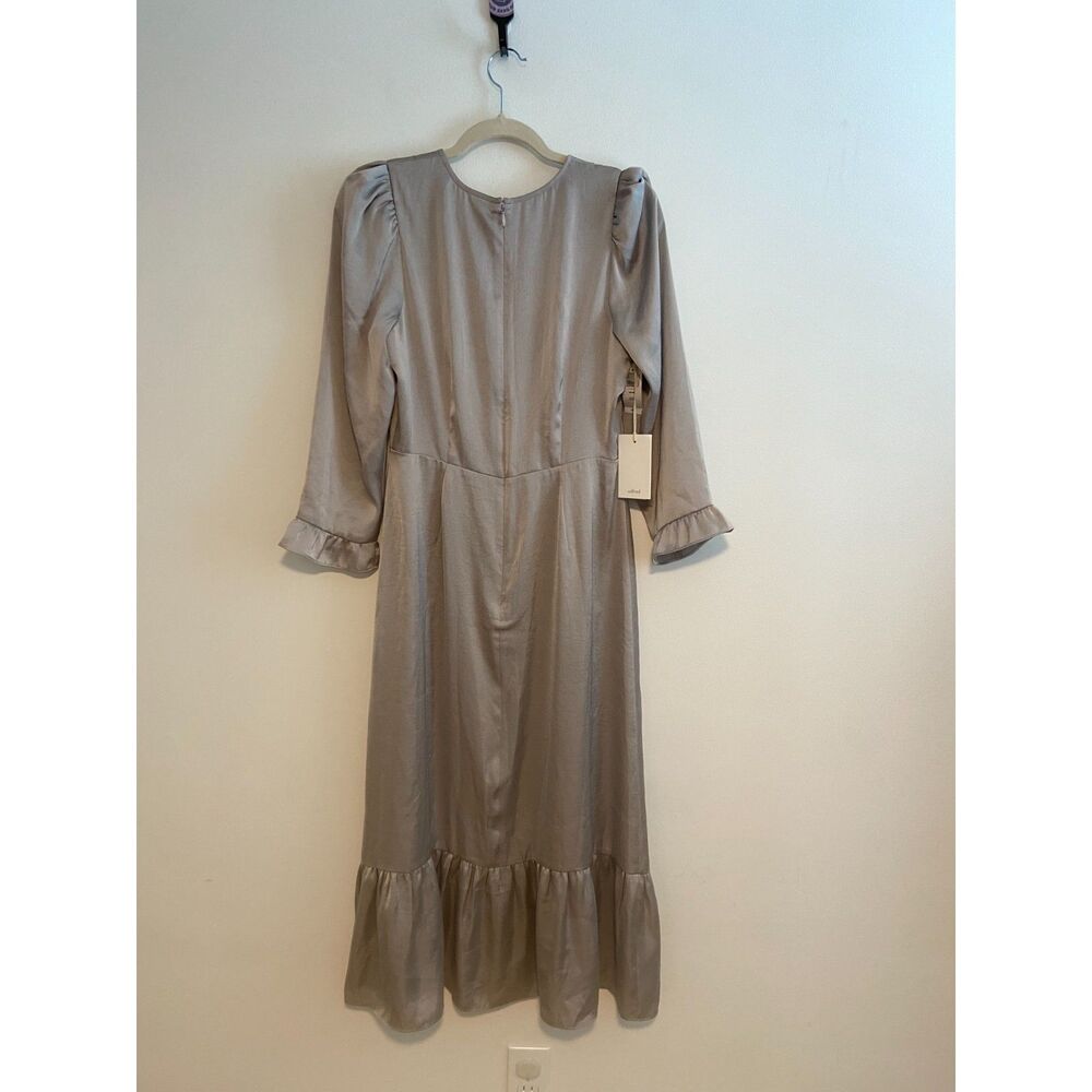 Wilfred Artitzia Gene Satin Dress Long sleeve satin ruffle midi dress in "ashen"